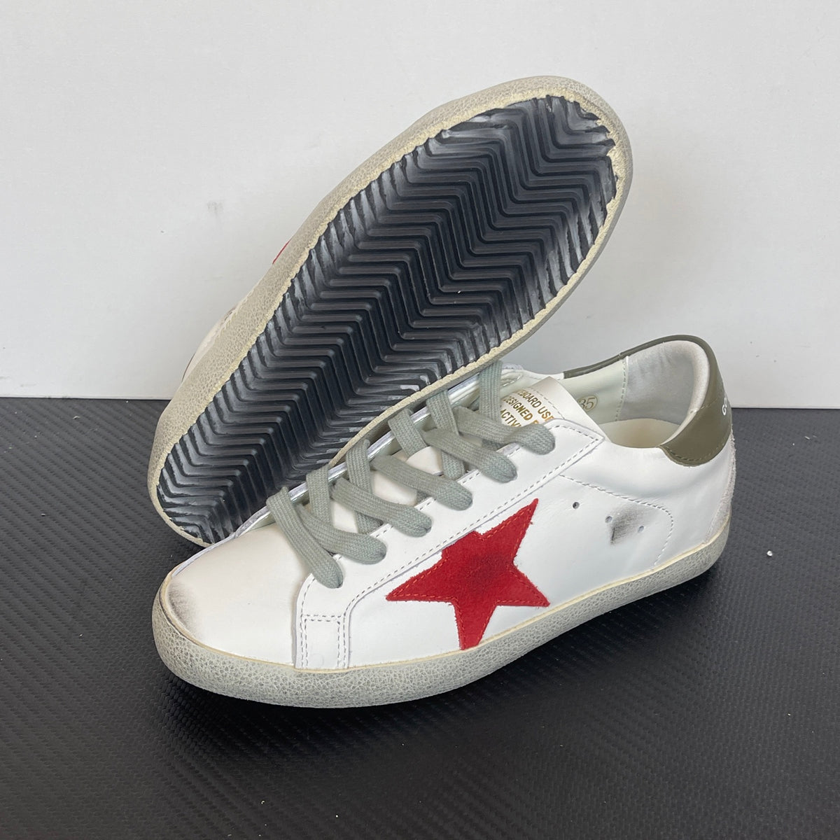 Women's Golden Goose Super-Star Red Star