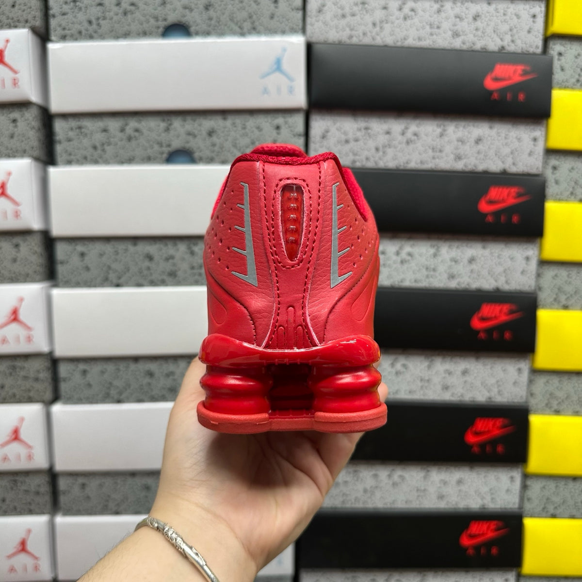 Nike Shox R4 Gym Red