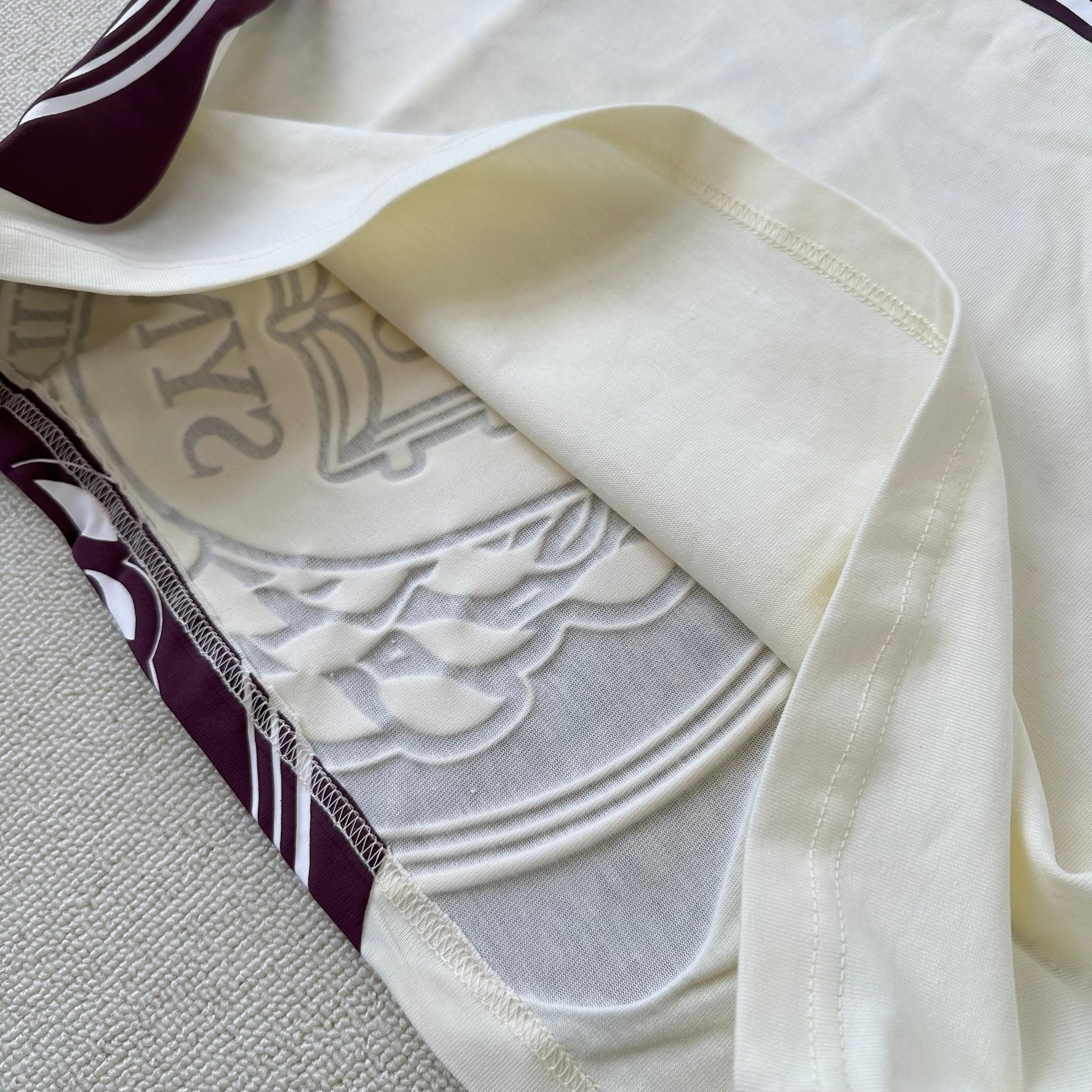 Syna World Crest Tee