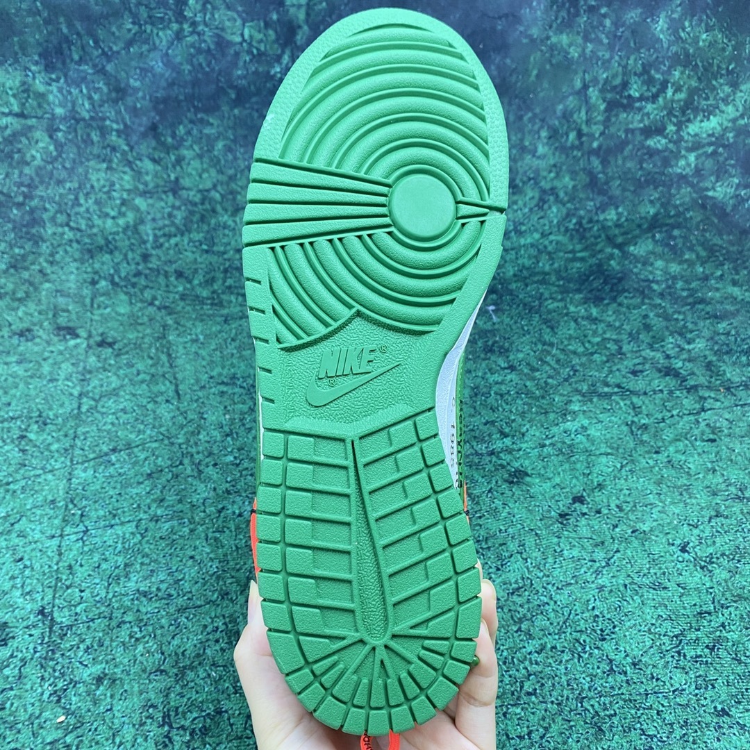 Nike x Off-White Dunk Low "Pine Green"