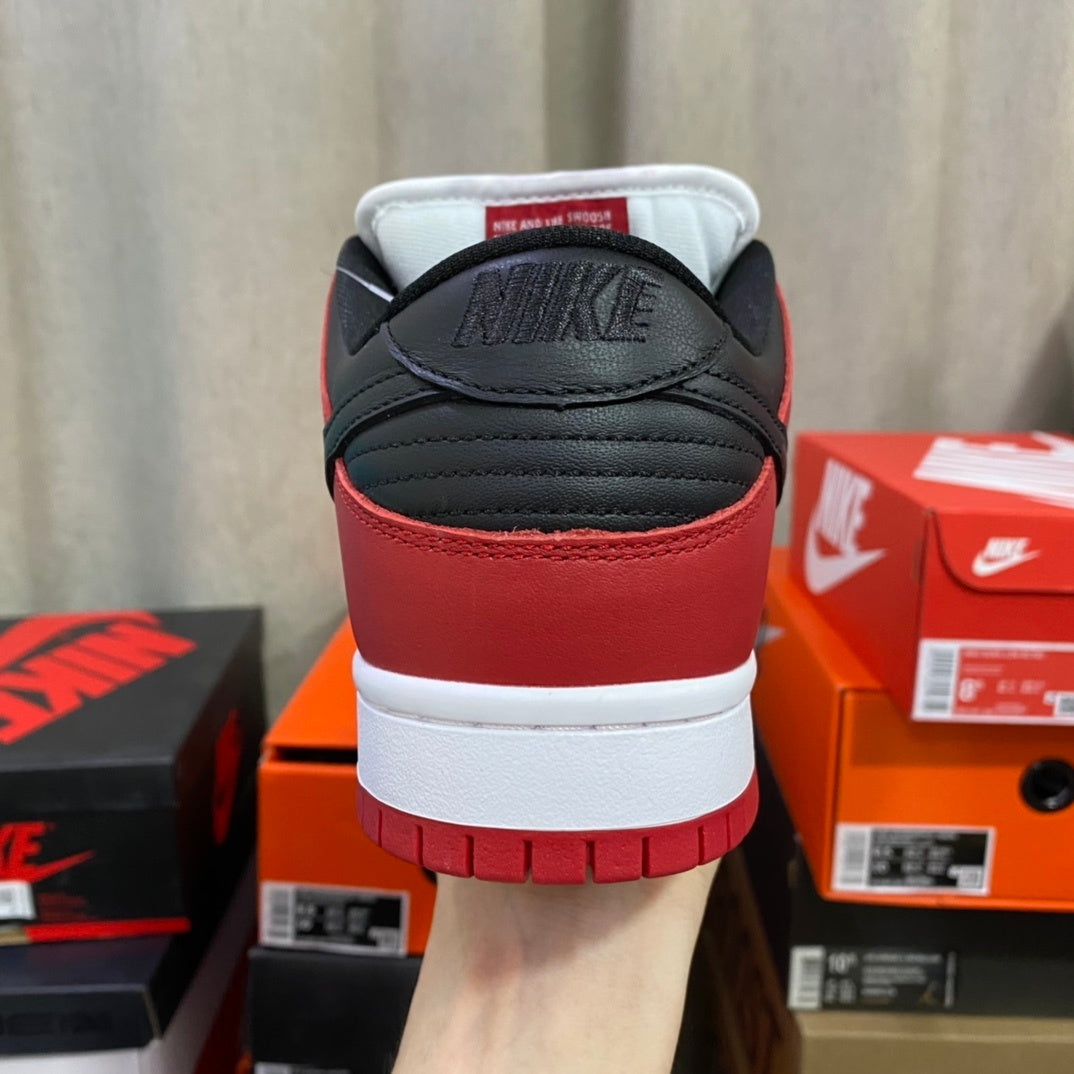 Nike SB Dunk Low Pro “Chicago”