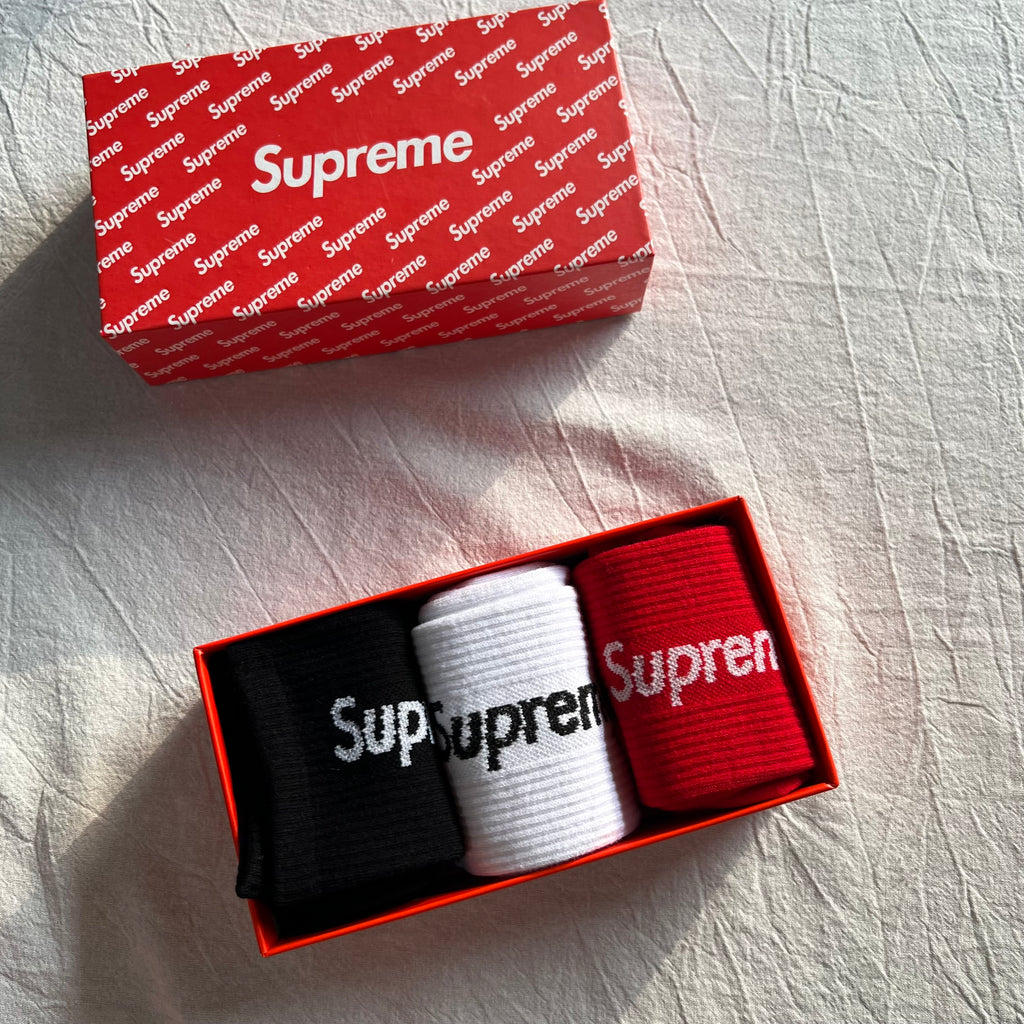 Supreme Socks
