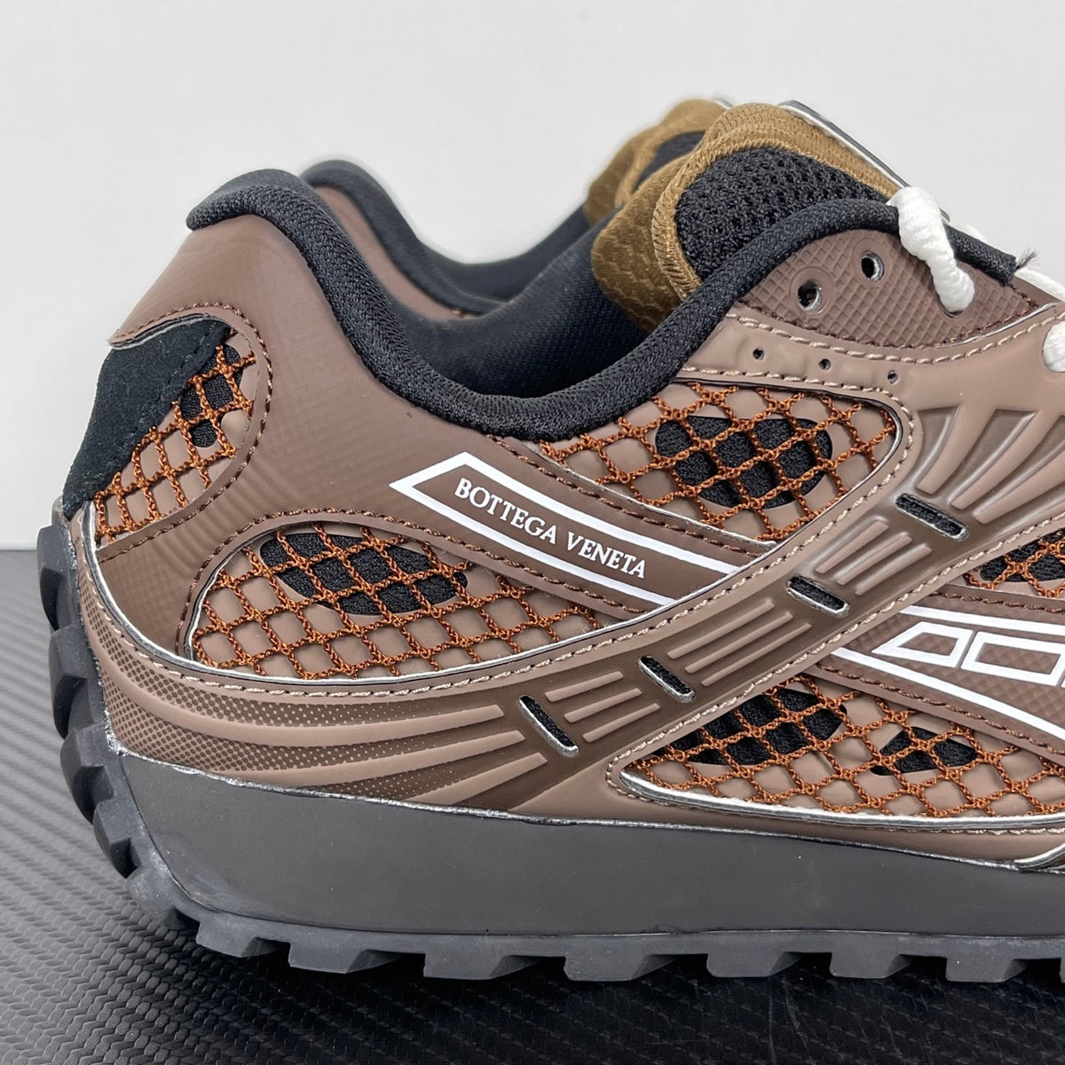 Bottega Veneta Orbit Sneakers Star Anise / Pinecone