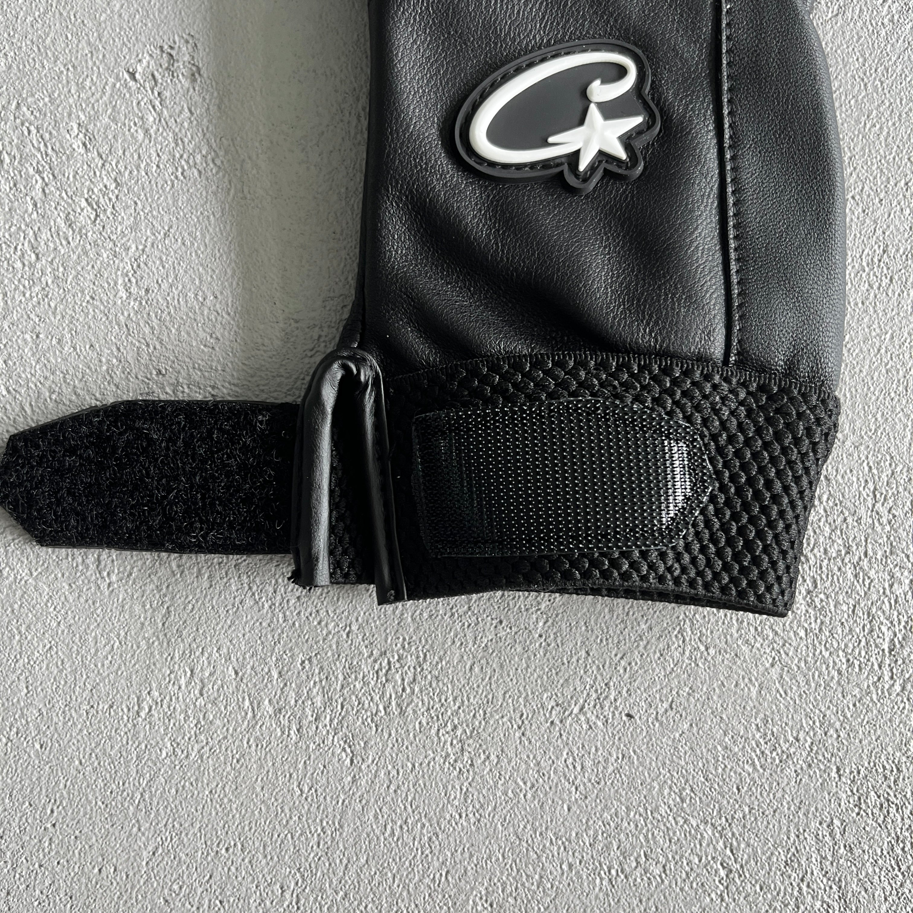 Corteiz Leather Gloves