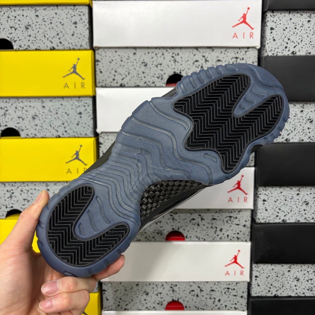 Air Jordan 11 Retro "Cap and Gown"
