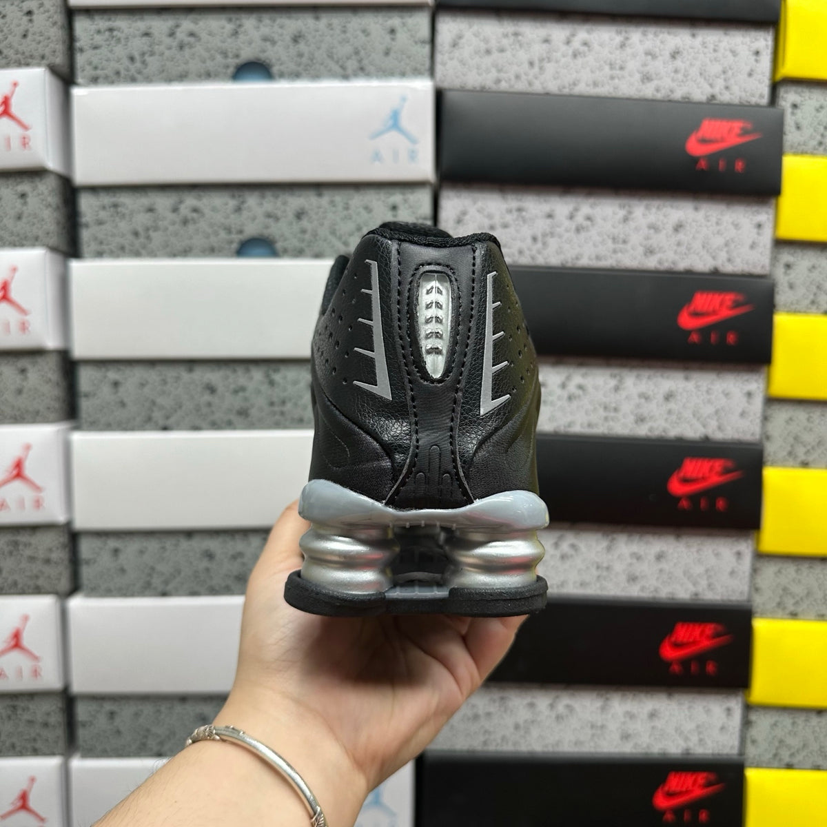 Nike Shox R4 Black/Silver