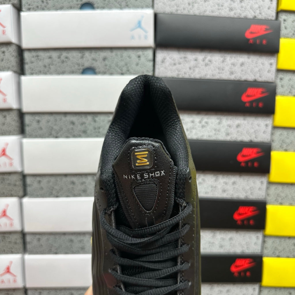 Nike Shox R4  Black and Metallic Gold