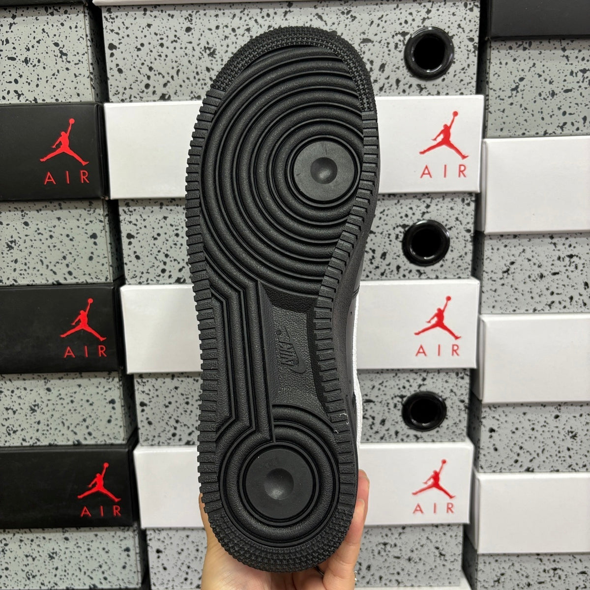 Nike Air Force 1 Low x Supreme (Black/White)