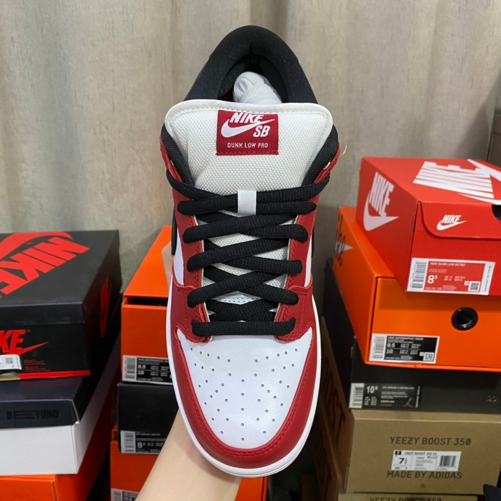 Nike SB Dunk Low Pro “Chicago”