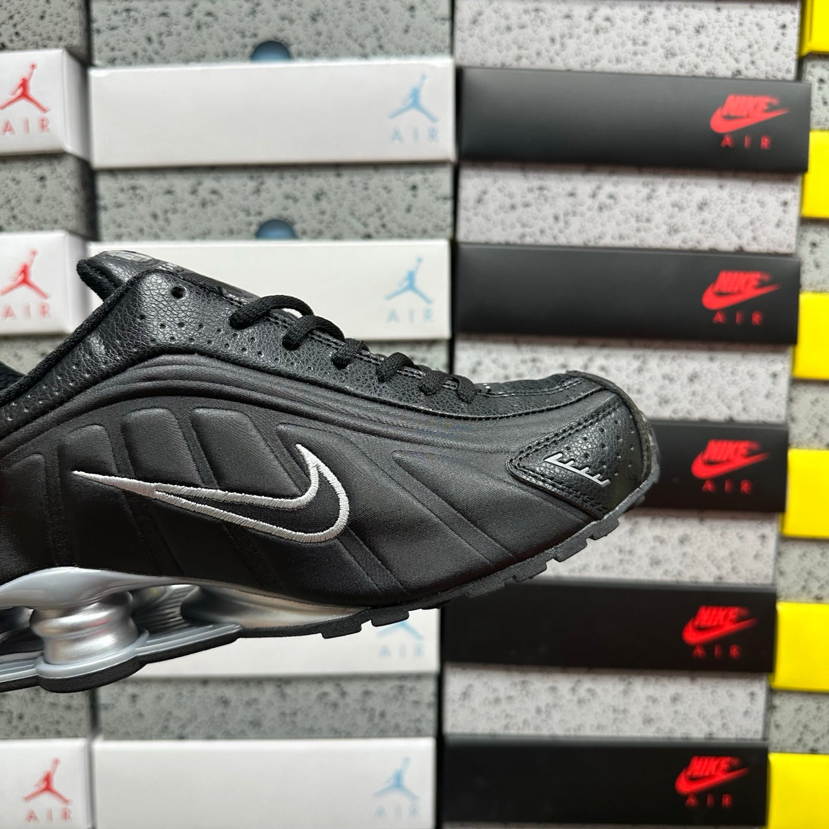 Nike Shox R4 Black/Silver