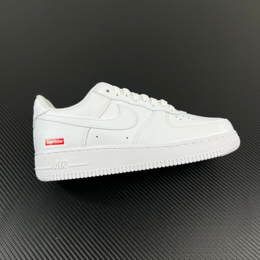 Nike Air Force 1 Low Supreme Triple White