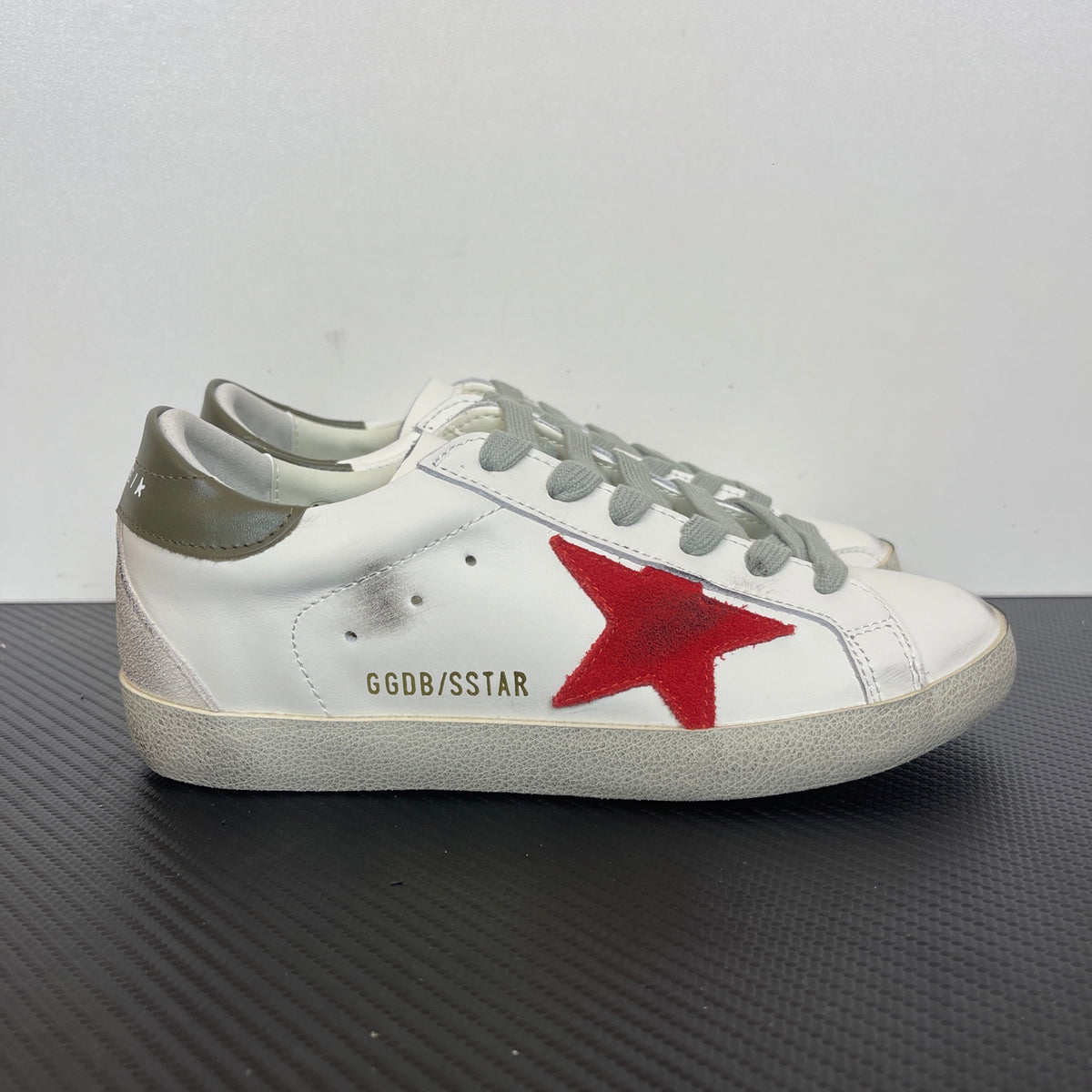Women's Golden Goose Super-Star Red Star