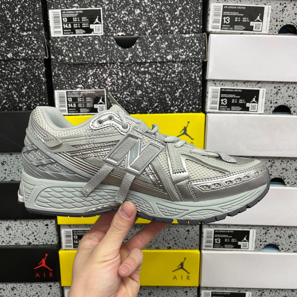 New Balance 1906A "Concrete Silver Metallic"