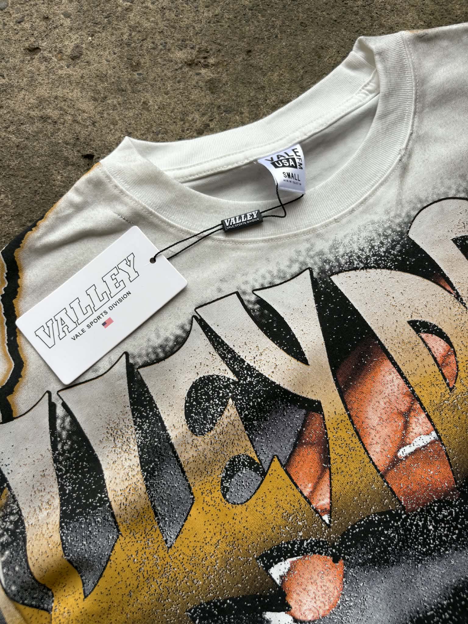 Vale Forever Hands Of God Tee 'Off/White'