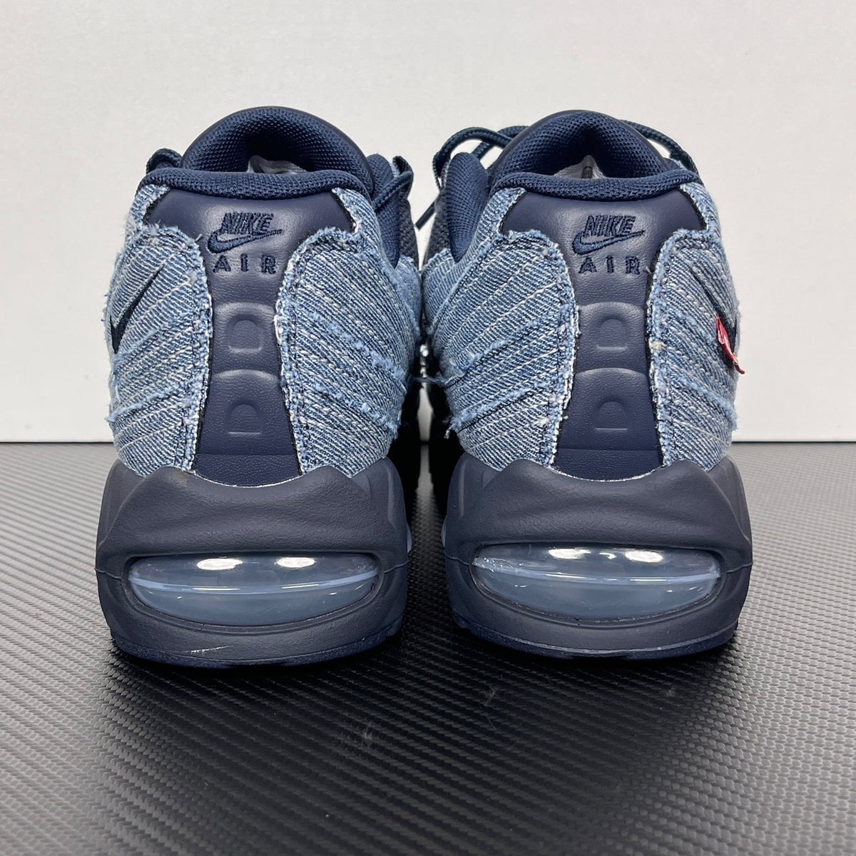 Nike Air Max 95 OG "Levi's - Obsidian"